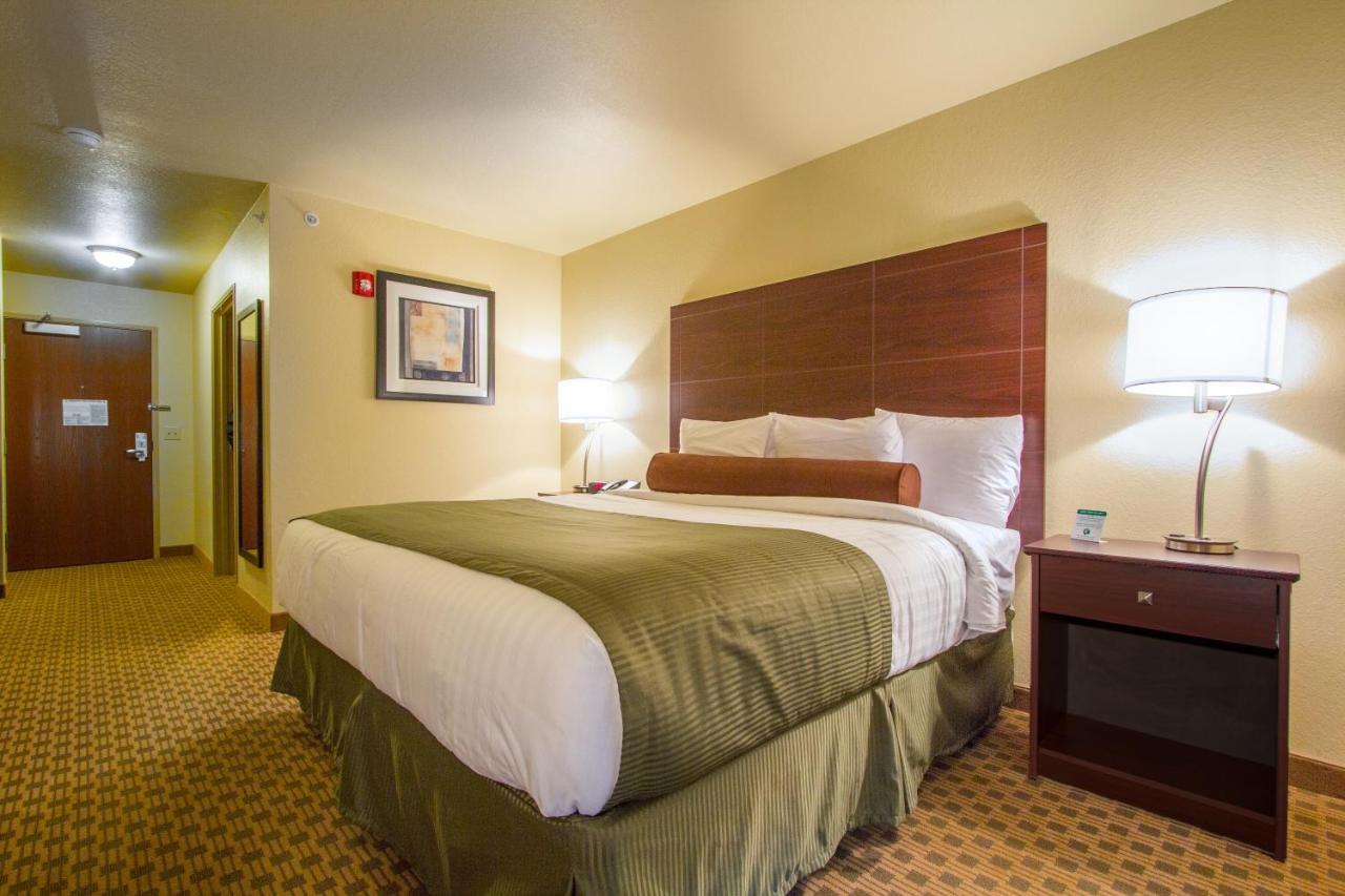 Hotel Cobblestone & - Corry
