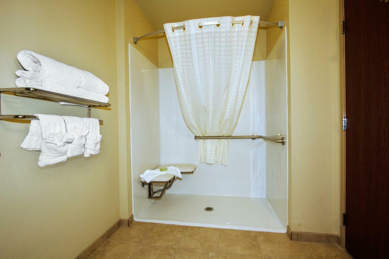 Cobblestone & - Hotel