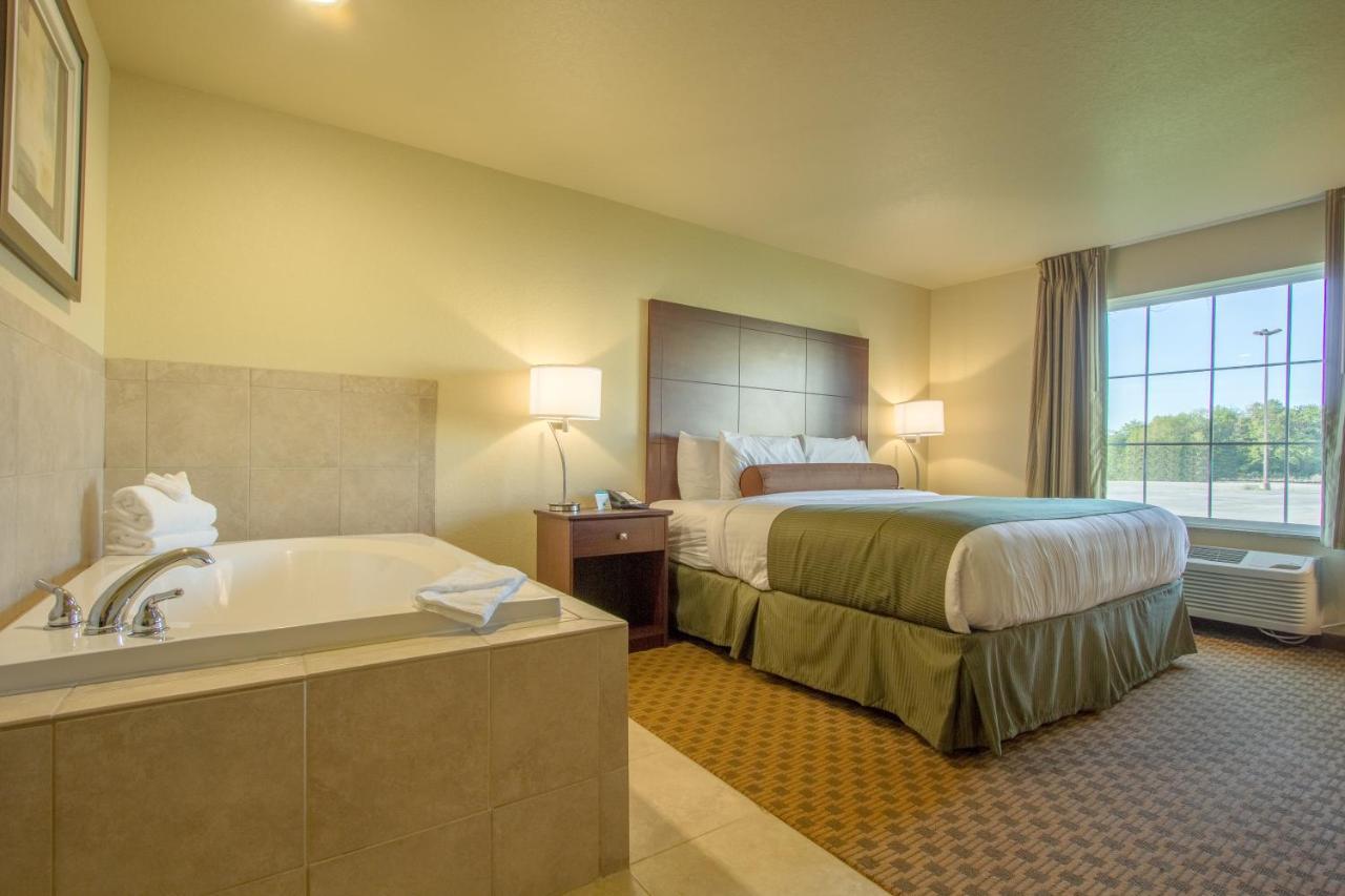 Cobblestone Inn&suites - Hotel