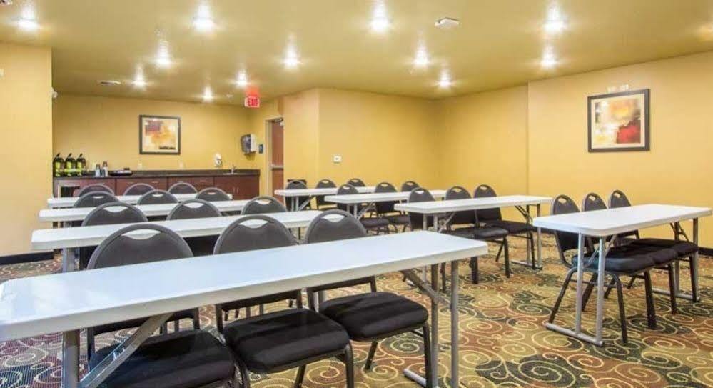 Hotel Cobblestone Inn&suites - 3*