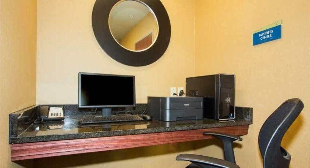 Cobblestone Inn&suites - Hotel 3*
